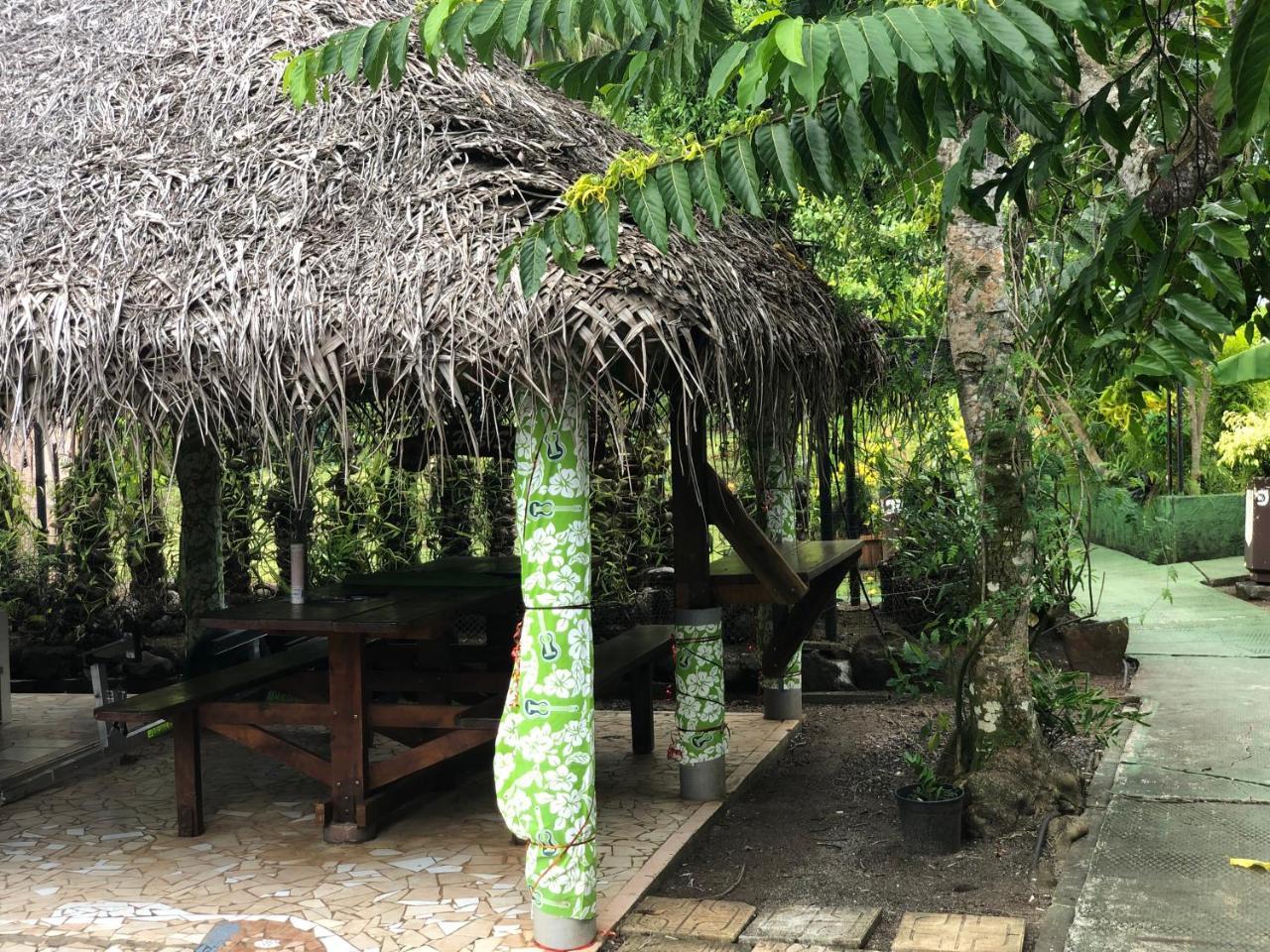 Pension Hibiscus Tahaa Uturoa Екстериор снимка