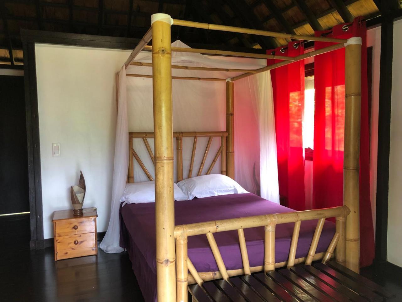 Pension Hibiscus Tahaa Uturoa Екстериор снимка